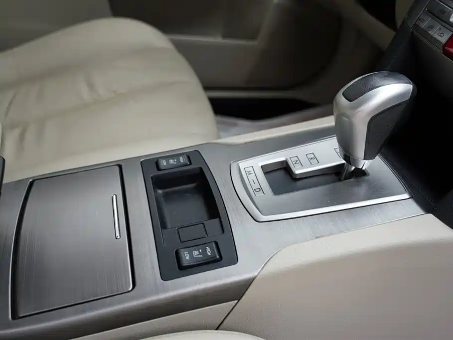 Subaru Legacy 2011 — фото 25