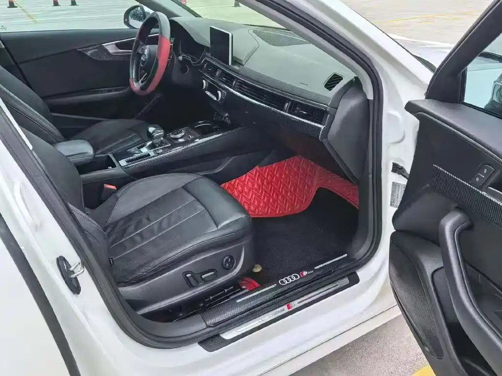 Audi A4L 2018