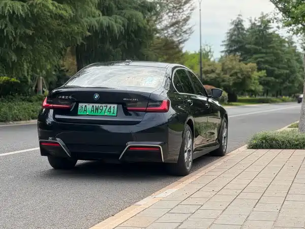BMW i3 2024