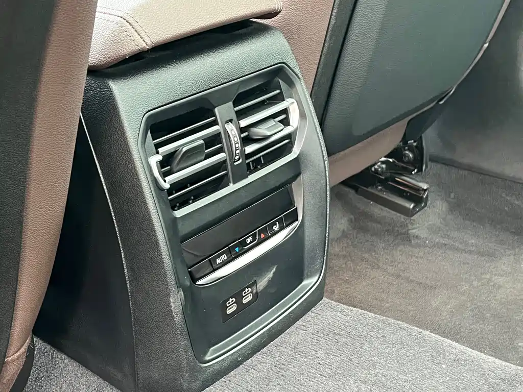 BMW 3 Series 2021 — фото 11