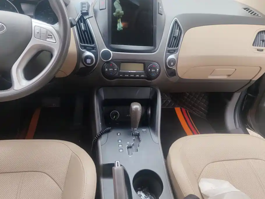 Hyundai ix35 2015 — фото 16