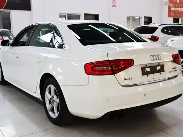 Audi A4L 2013