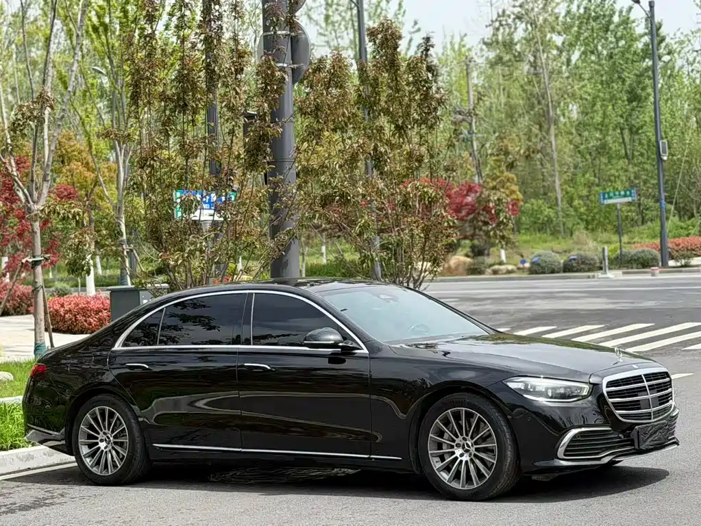 Mercedes-Benz S-Class 2022