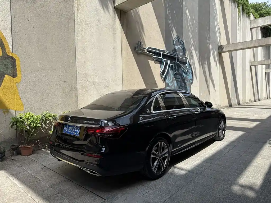 Mercedes-Benz E-Class 2023
