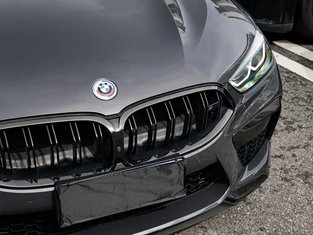 BMW M8 2022 — фото 3