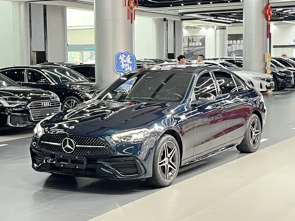 Mercedes-Benz C-Class 2024 — фото 1