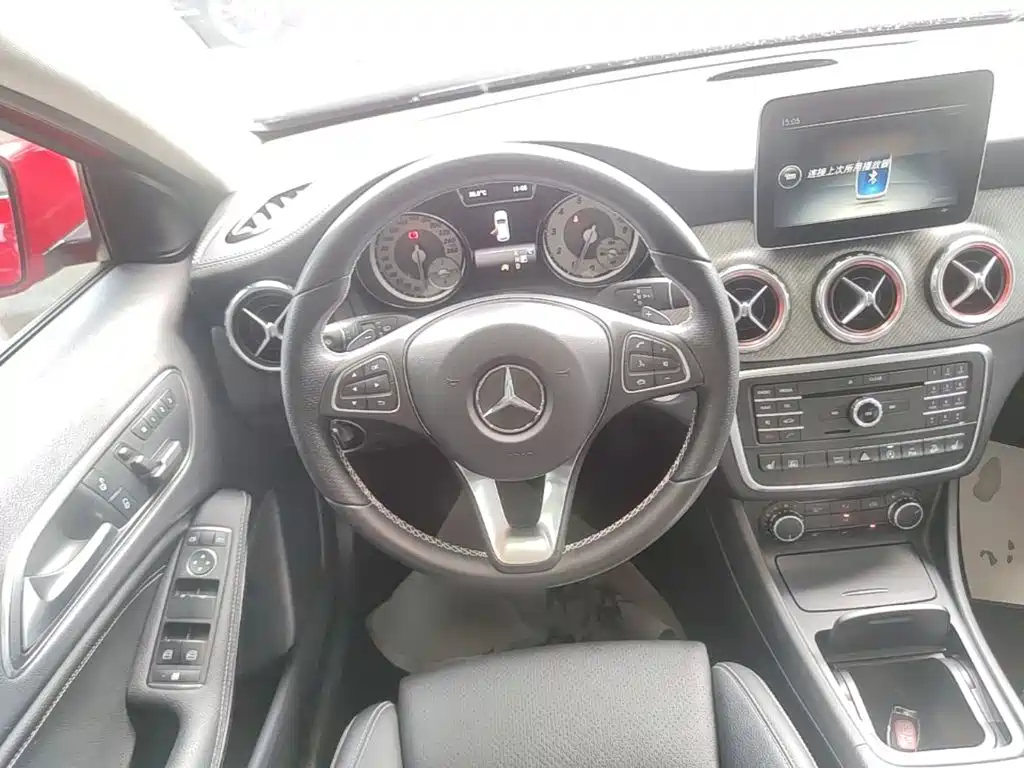 Mercedes-Benz GLA 2017 — фото 11