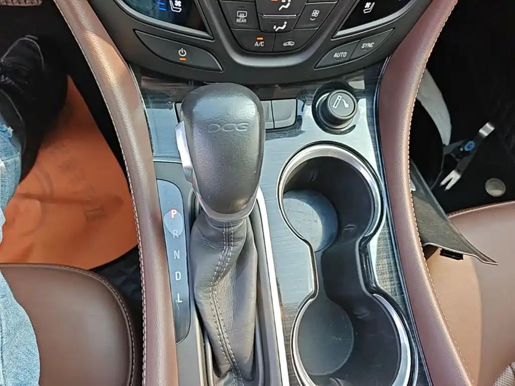 Buick Envision Plus 2022 — фото 14