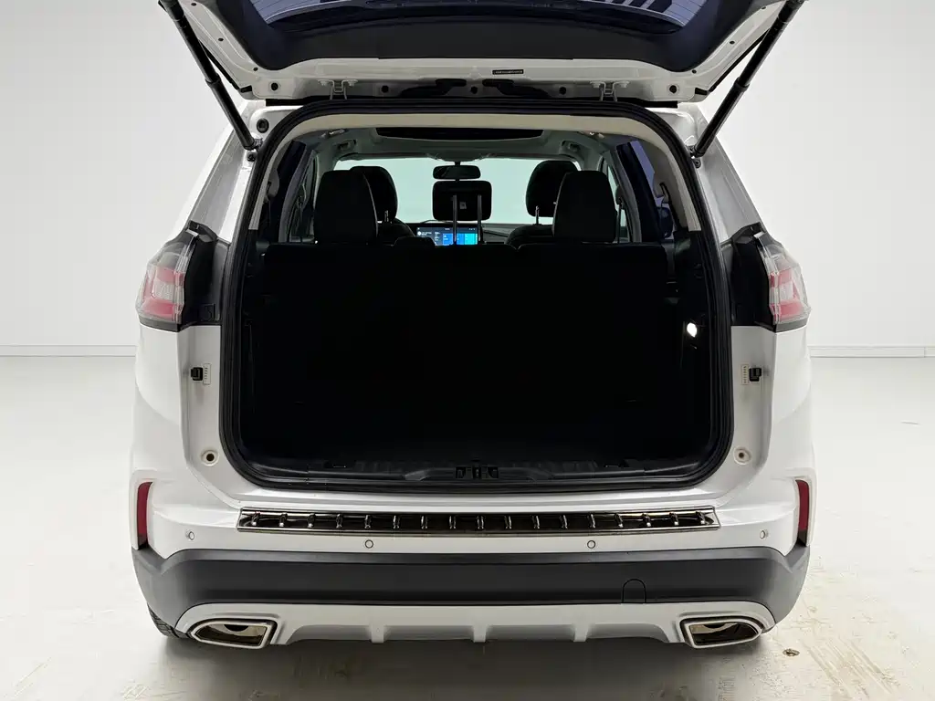 Ford Edge 2021 — фото 11