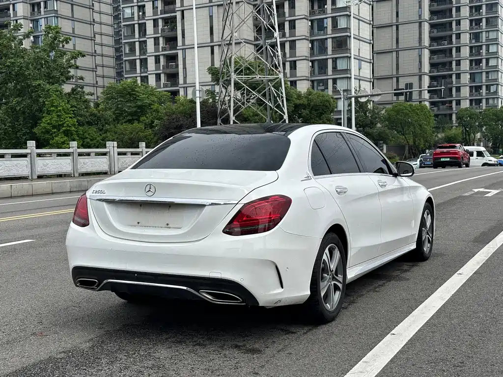 Mercedes-Benz C-Class 2019 — фото 7
