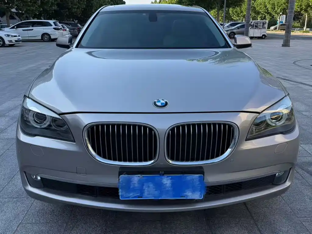 BMW 7 Series 2011 — фото 2