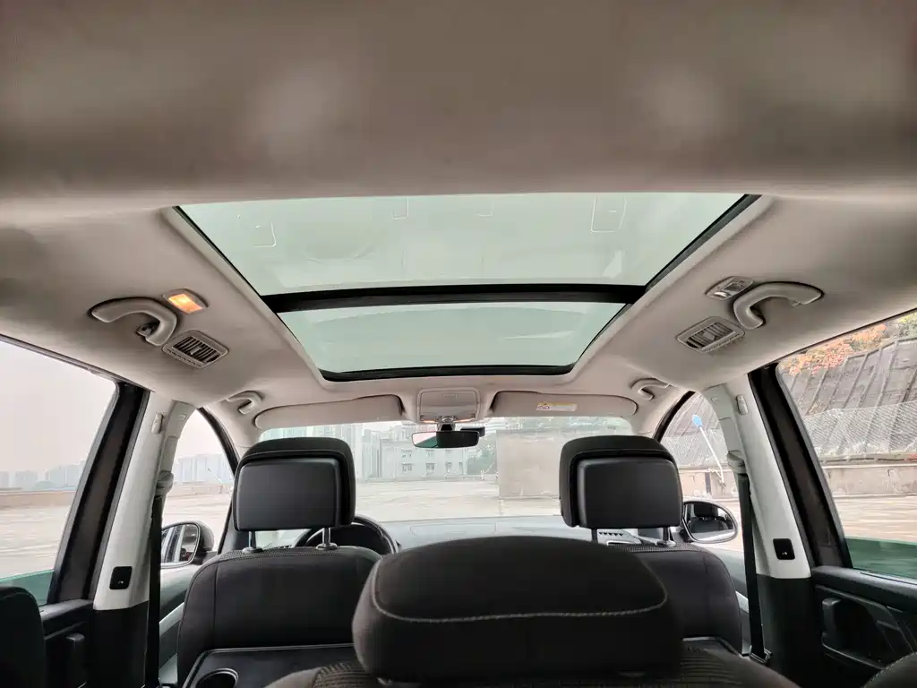 Volkswagen Sharan 2017 — фото 14