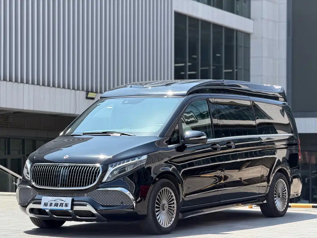 Mercedes-Benz V-Class 2024 — фото 4