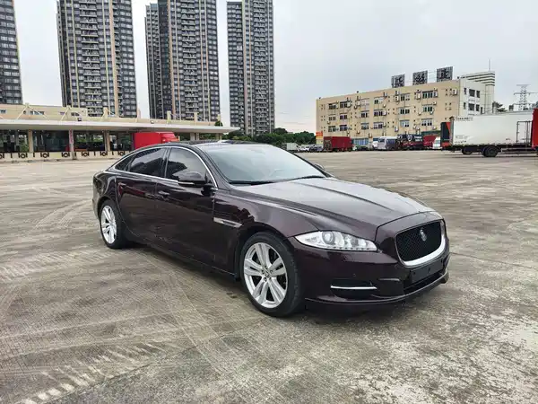 Jaguar XJ 2012