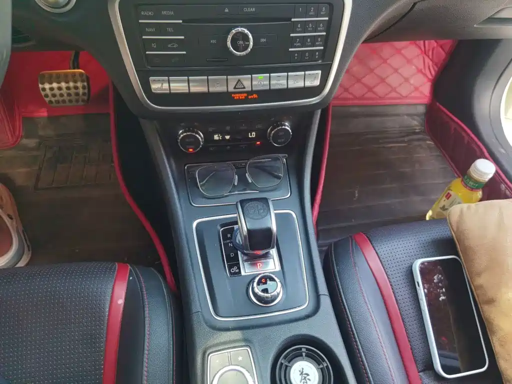 Mercedes-Benz GLA AMG 2017 — фото 11