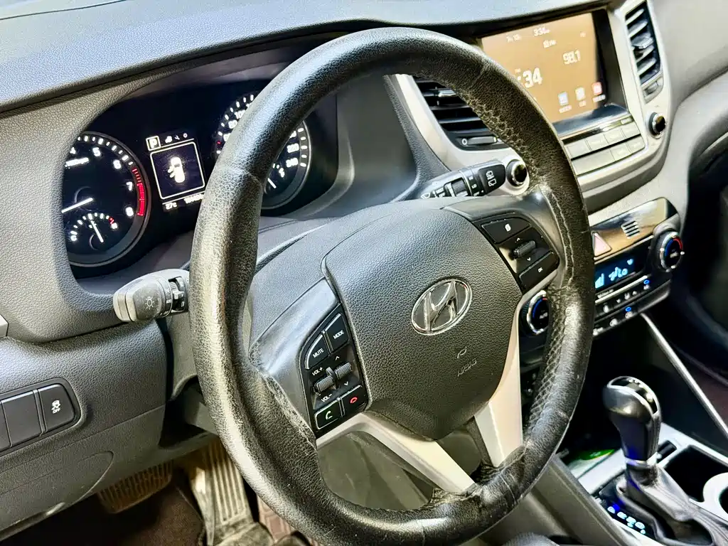 Hyundai Tucson 2016 — фото 11