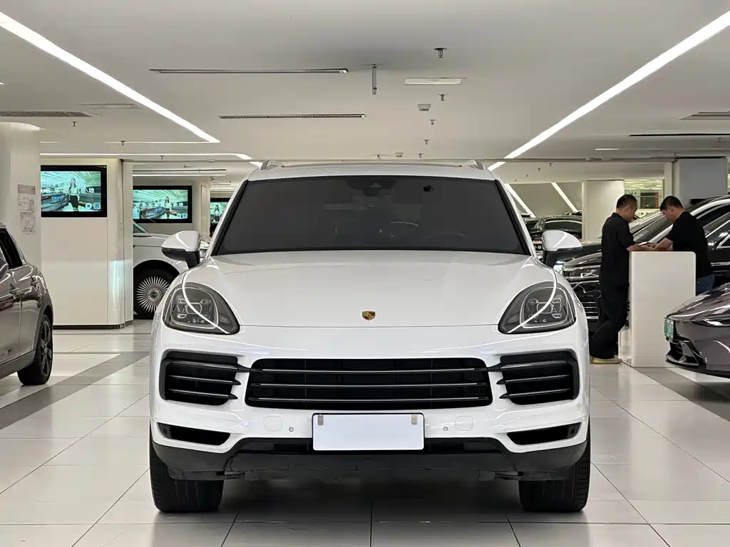 Porsche Cayenne 2019 — фото 2