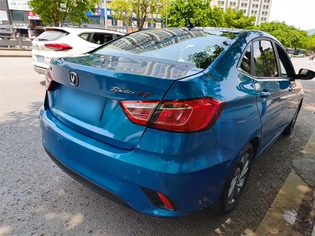Changan Eado DT 2018 — фото 7