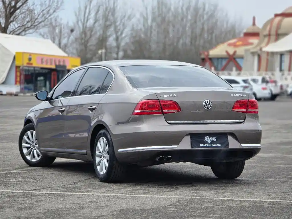 Volkswagen Magotan 2015