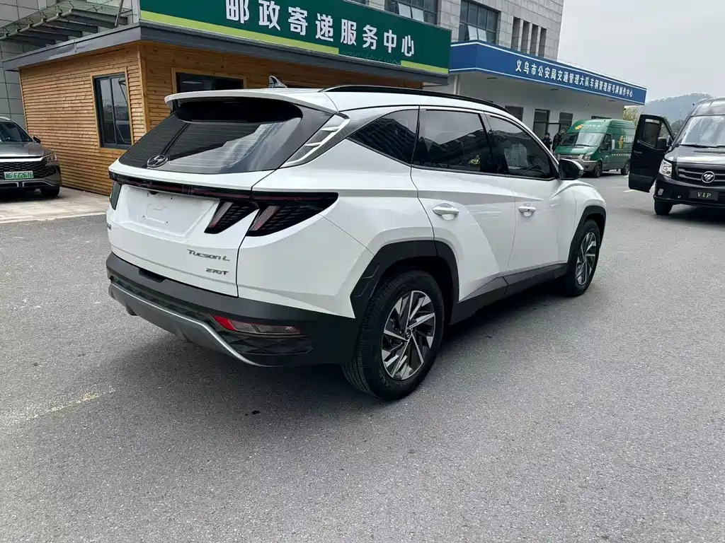 Hyundai Tucson 2024 — фото 10
