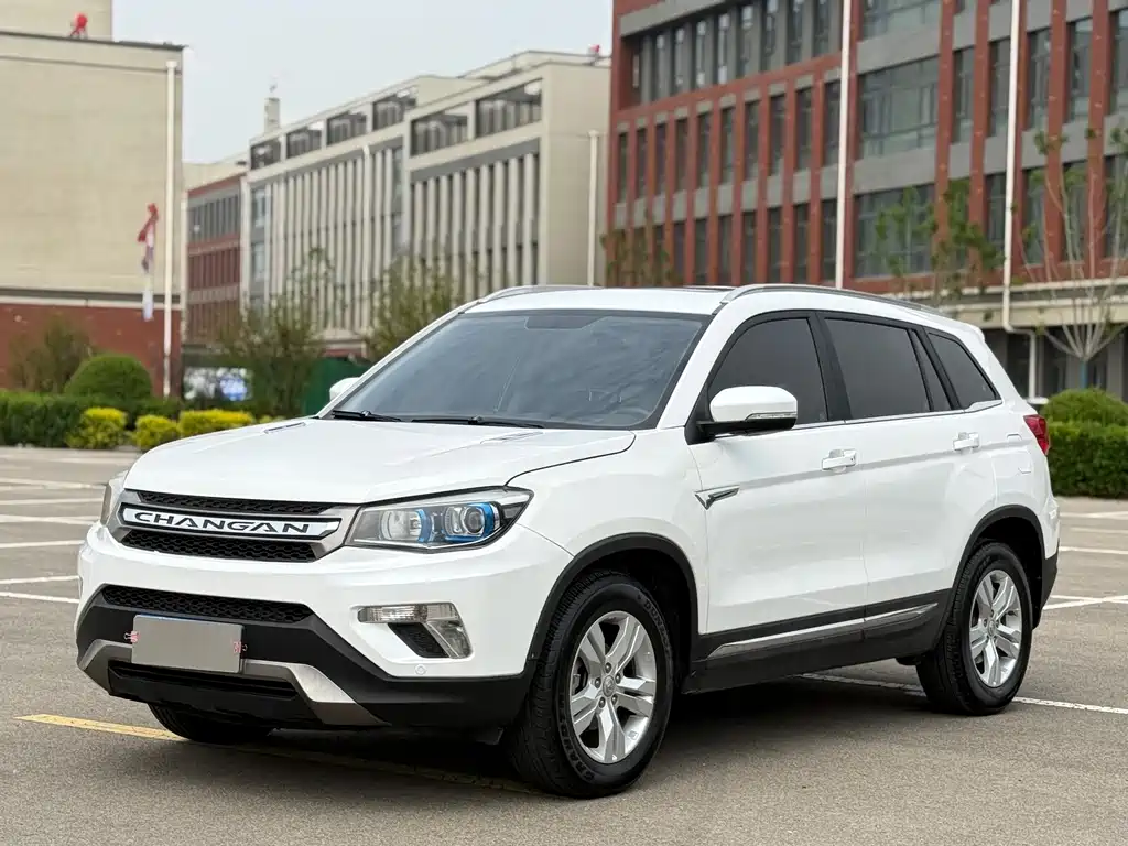 Changan CS75 2016 — фото 1
