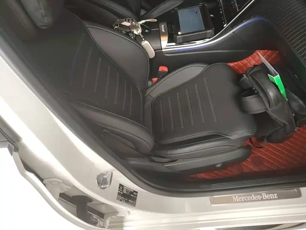 Mercedes-Benz C-Class 2023 — фото 20