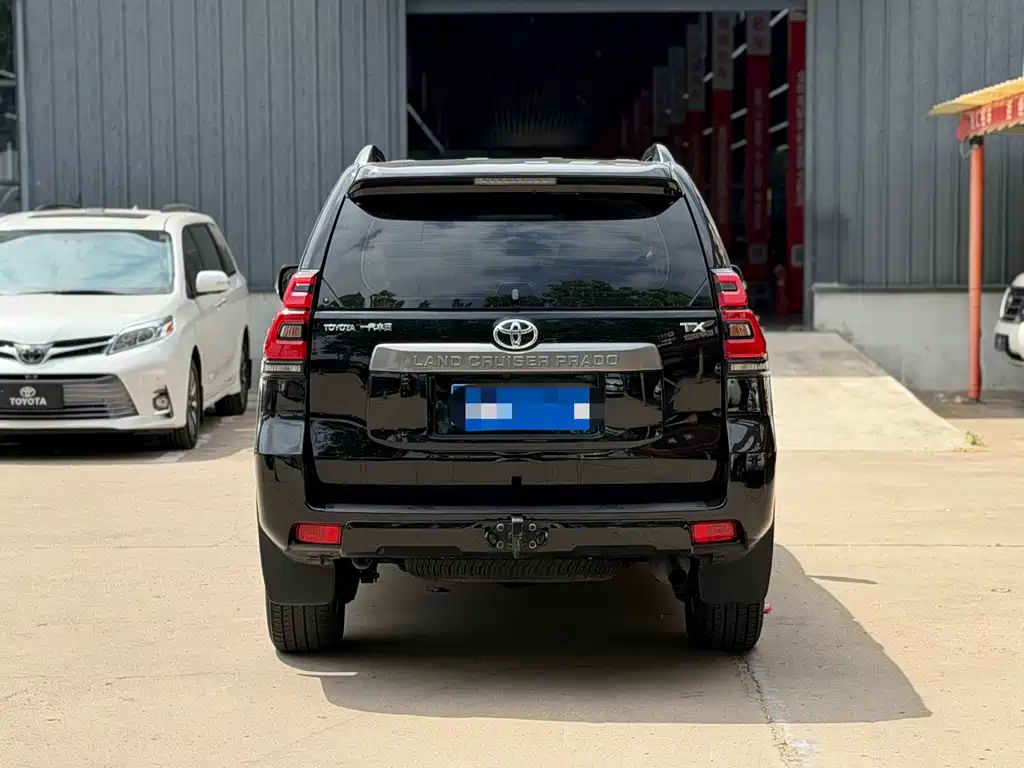 Toyota Prado 2018 — фото 9