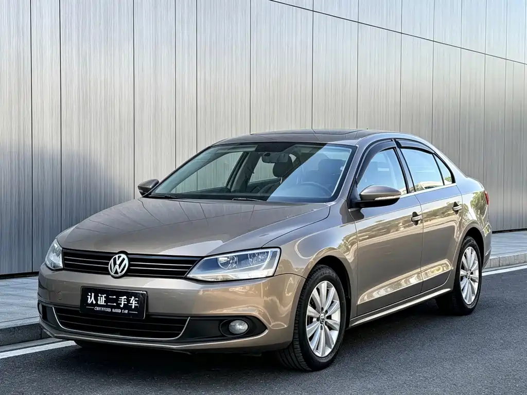 Volkswagen Sagitar 2014