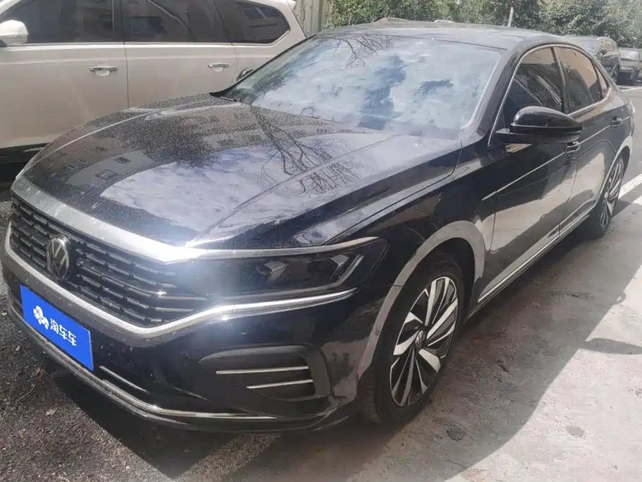 Volkswagen Passat 2025