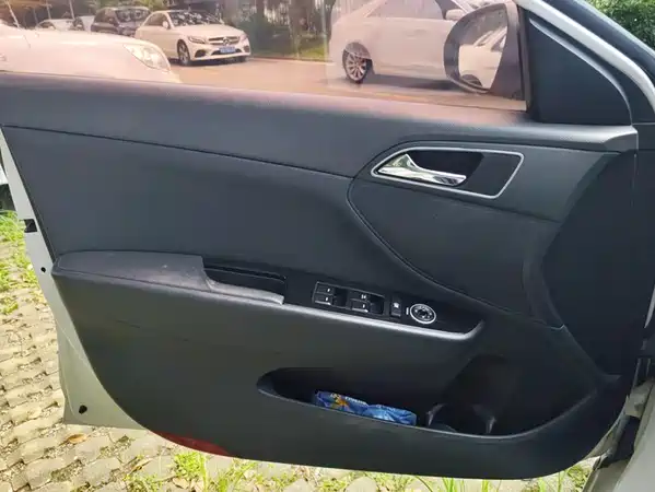 Hyundai Mistra 2015