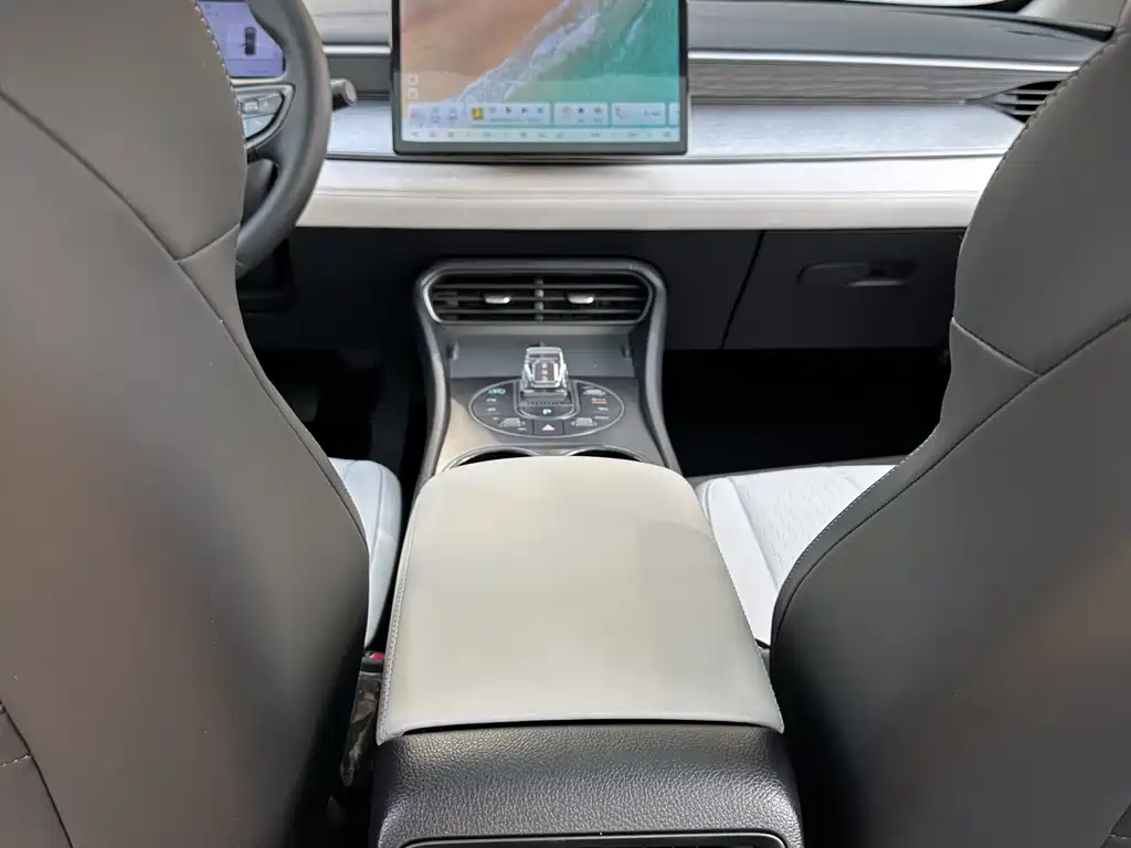 BYD Seal 05 DM-i 2025 — фото 17
