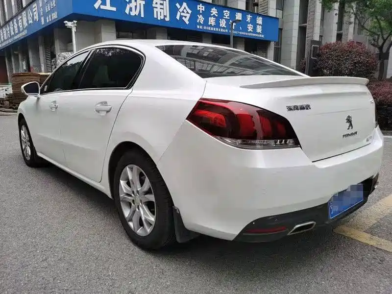 Peugeot 508 2015 — фото 15