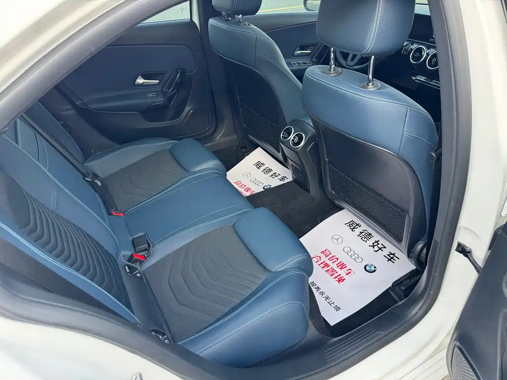 Mercedes-Benz A-Class 2022 — фото 11