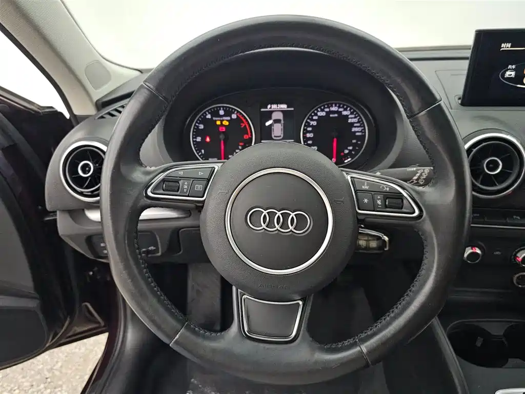 Audi A3 2016 — фото 9