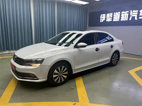 Volkswagen Sagitar 2018