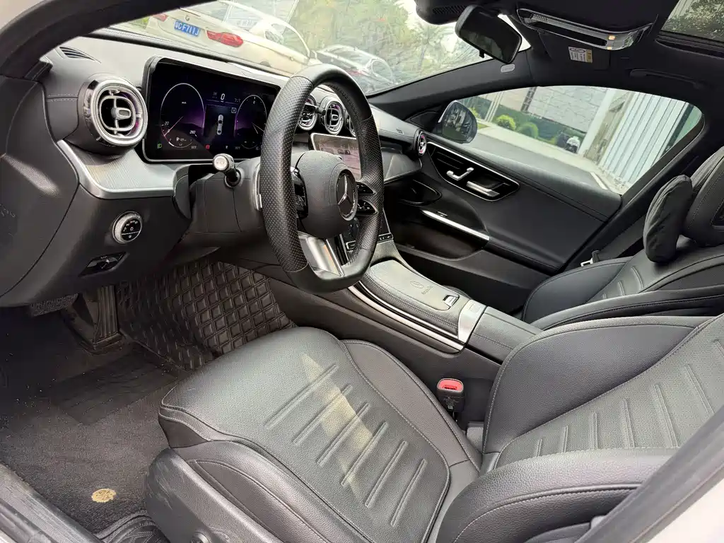 Mercedes-Benz C-Class 2023 — фото 4