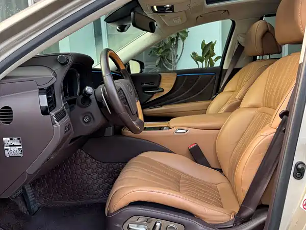 Lexus LS 2018