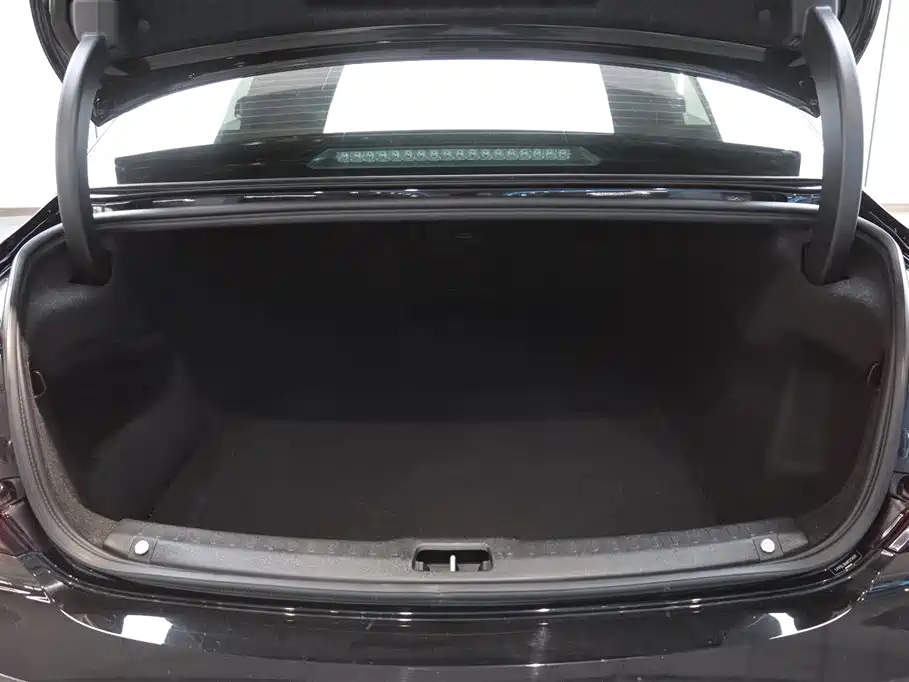 Volvo S90 2022 — фото 29