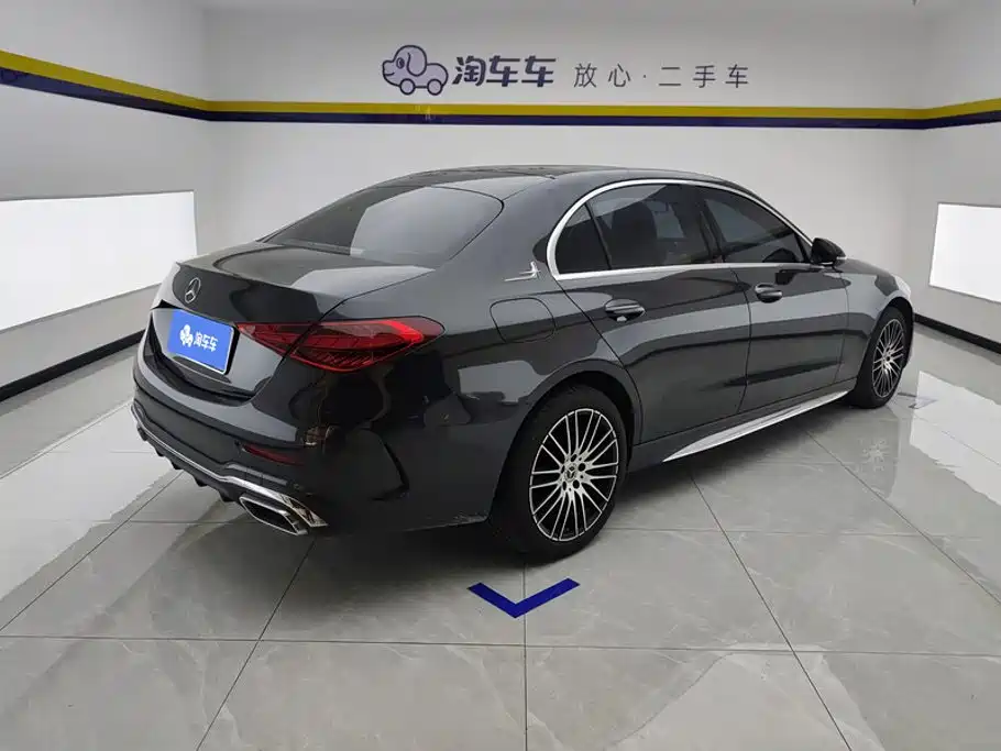 Mercedes-Benz C-Class 2024