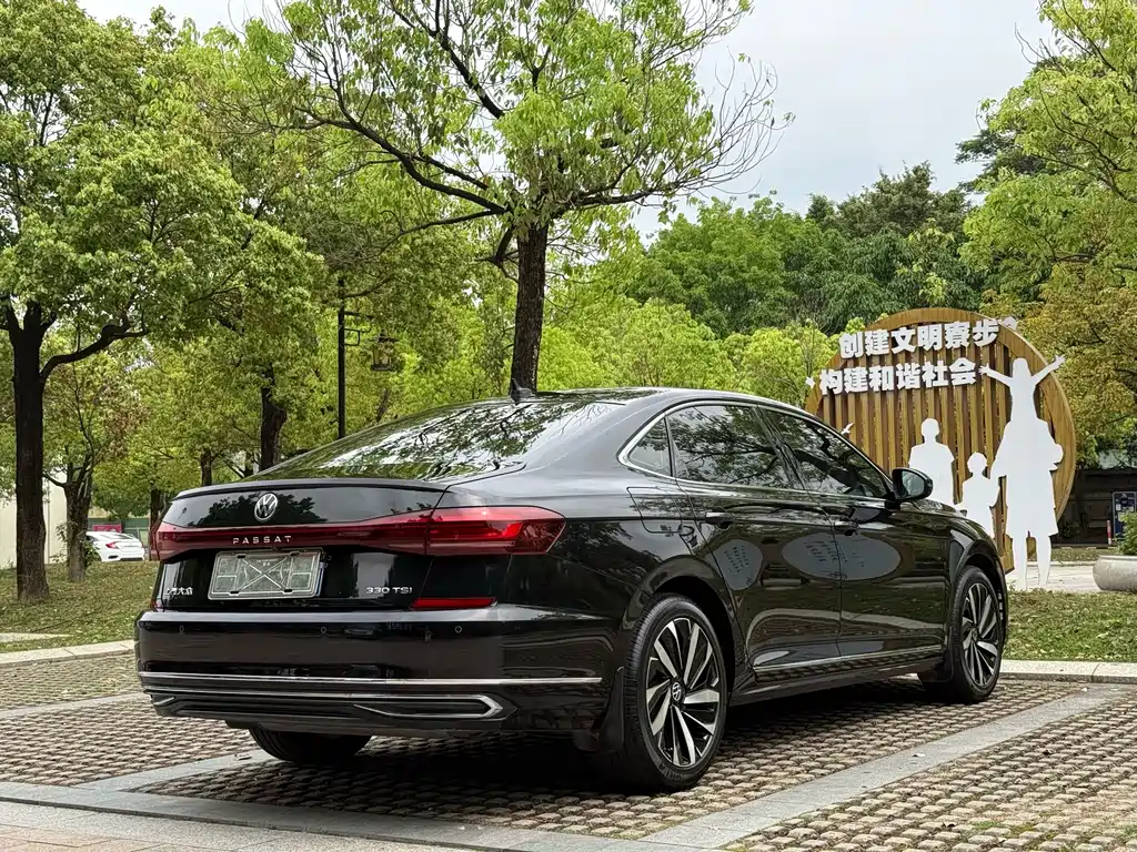Volkswagen Passat 2021 — фото 11