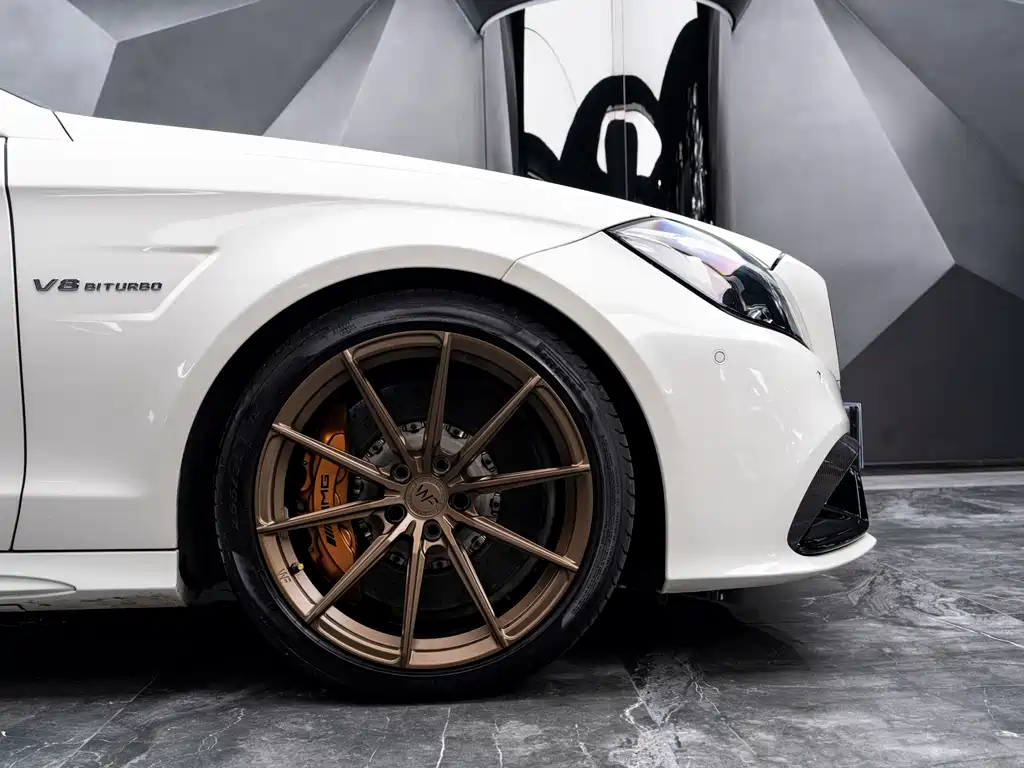 Mercedes-Benz CLS AMG 2015 — фото 9