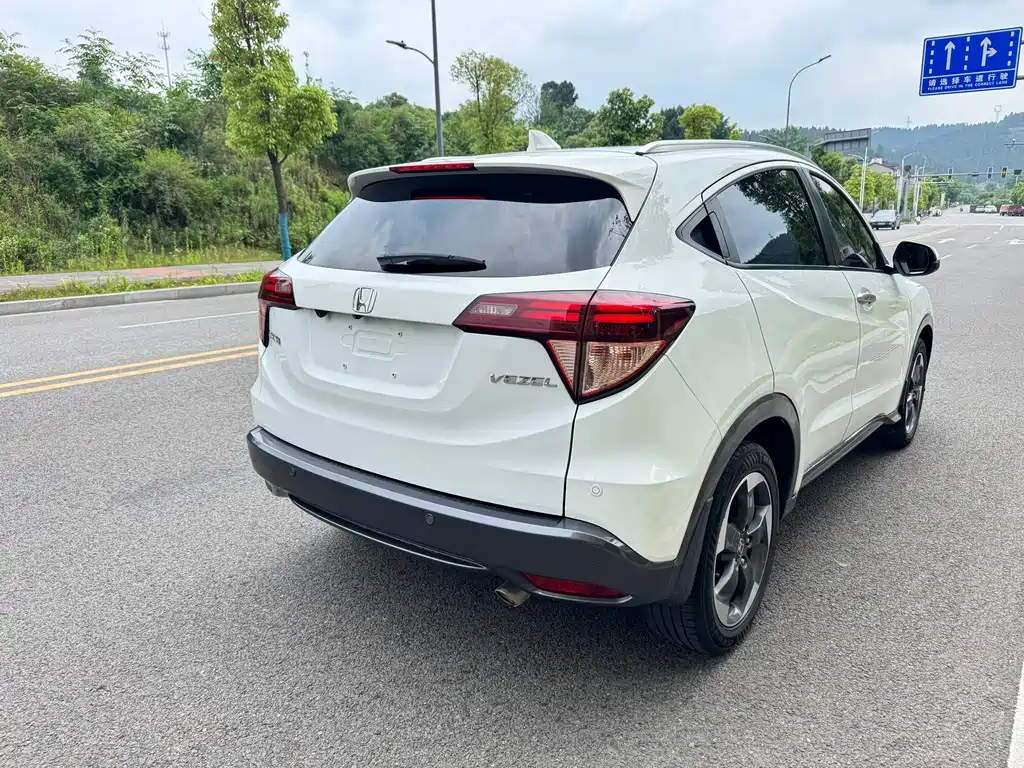 Honda Vezel 2017 — фото 7
