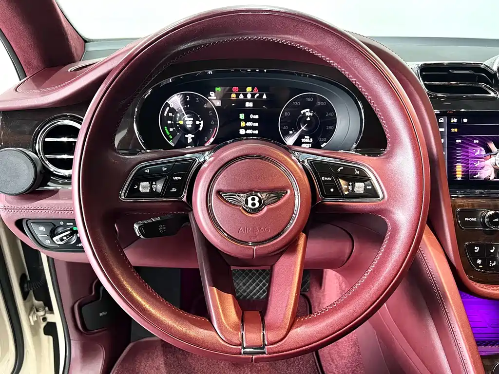 Bentley Bentayga PHEV 2021 — фото 21