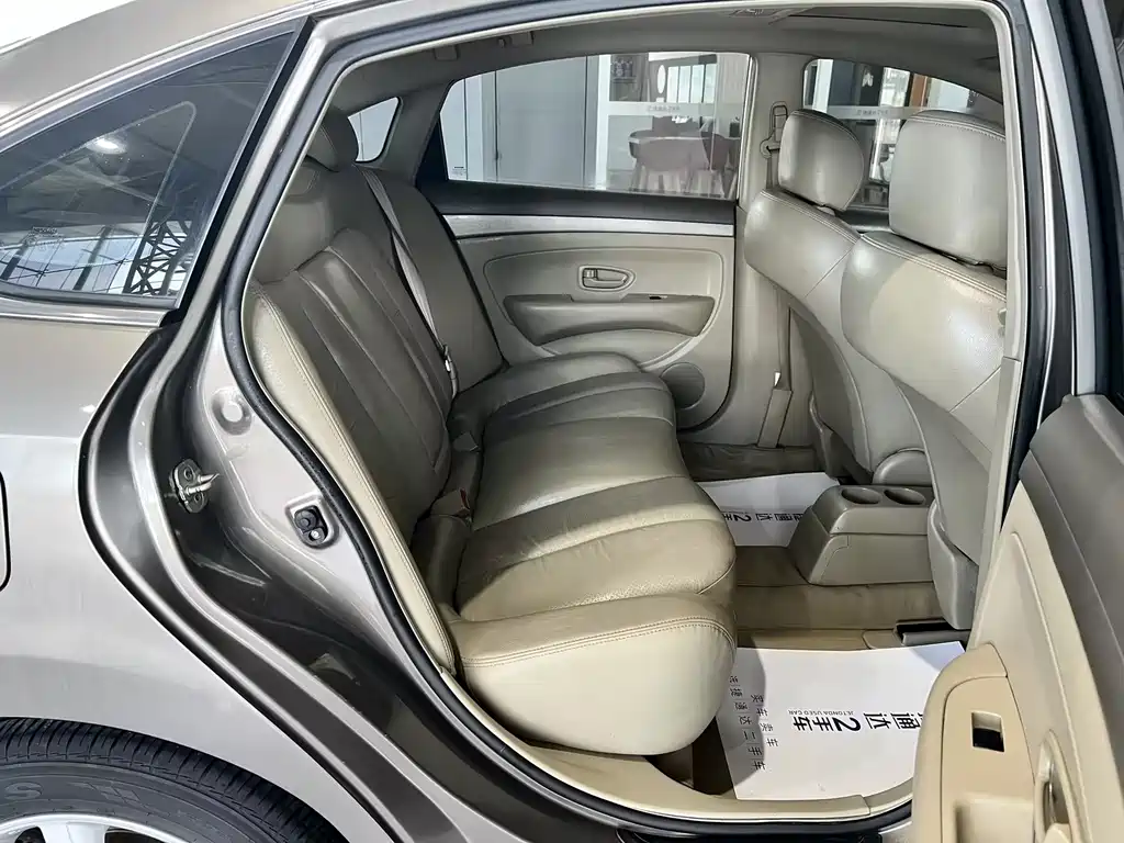 Nissan Sylphy 2013 — фото 12
