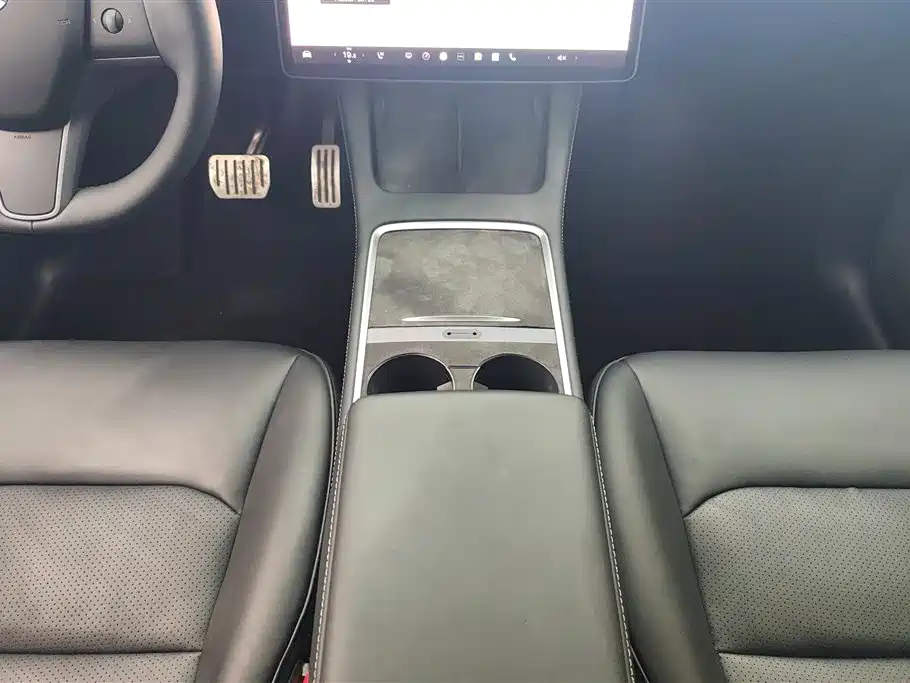 Tesla Model Y 2021 — фото 16