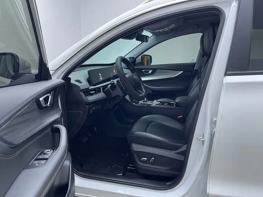 Chery Tiggo 8 PLUS 2022 — фото 9
