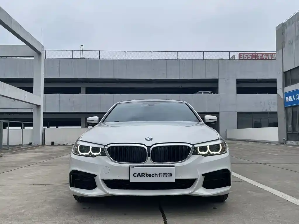 BMW 5 Series 2019 — фото 2