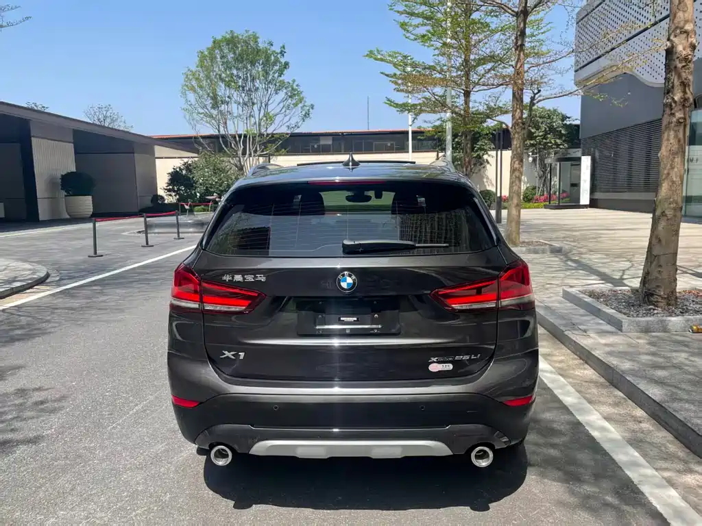 BMW X1 2021 — фото 4