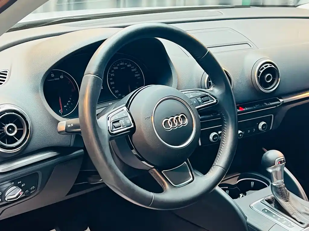 Audi A3 2015 — фото 14