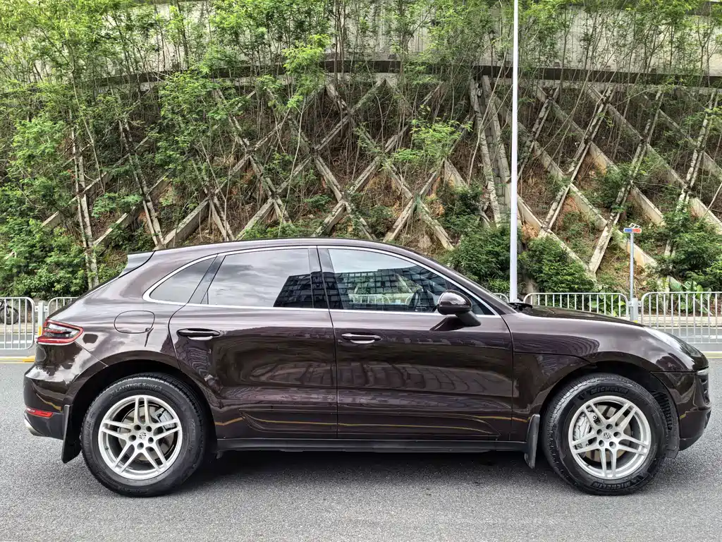 Porsche Macan 2018 — фото 7